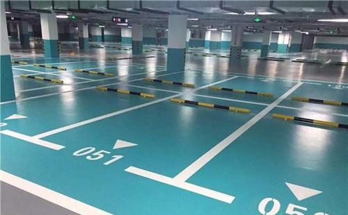 宕昌宕昌环氧地坪中涂：构筑坚固地面的关键环节